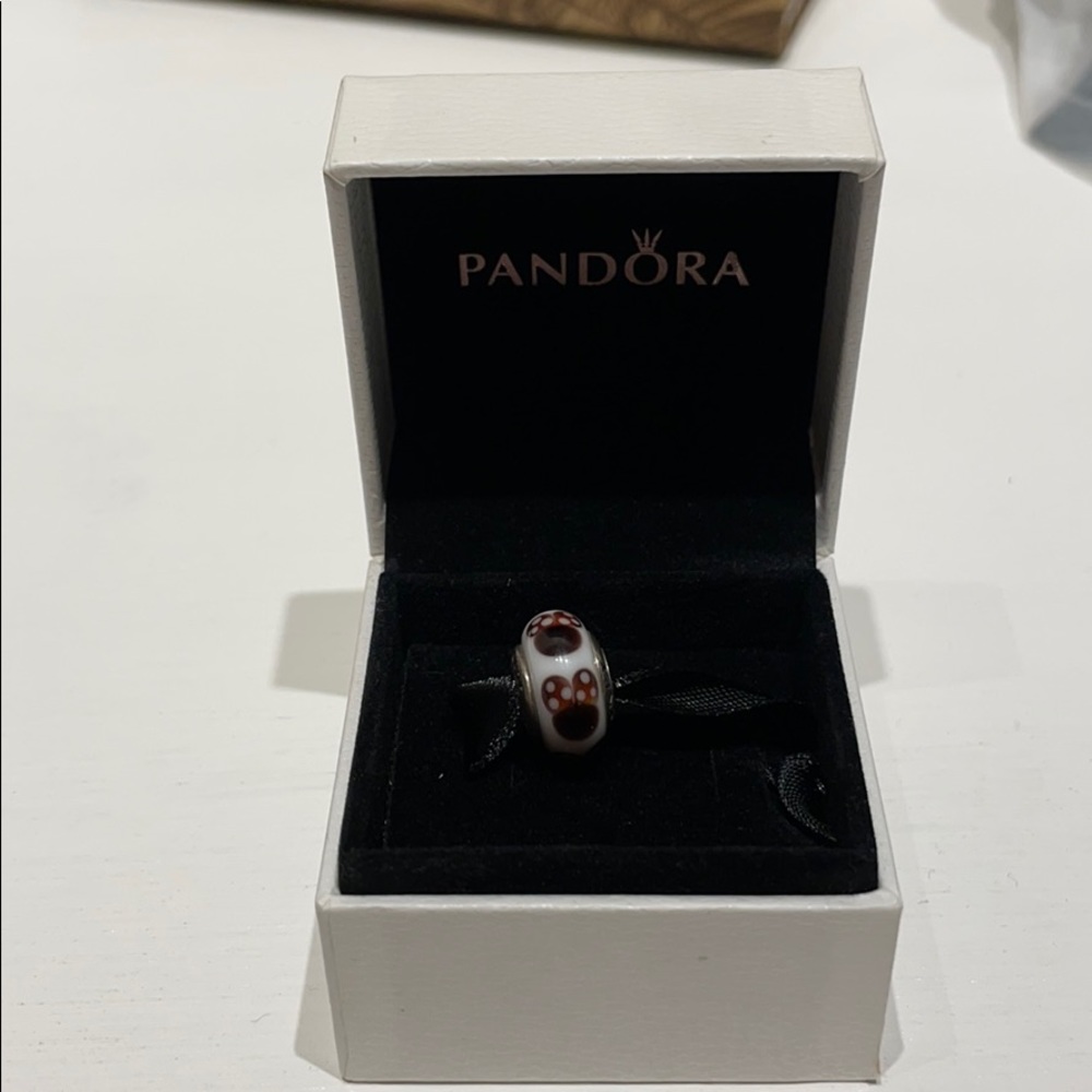 Minnie Mouse Pandora Charm
